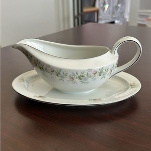 Johann Haviland Forever Spring Gravy Boat Attached Under-plate Bavaria Germany